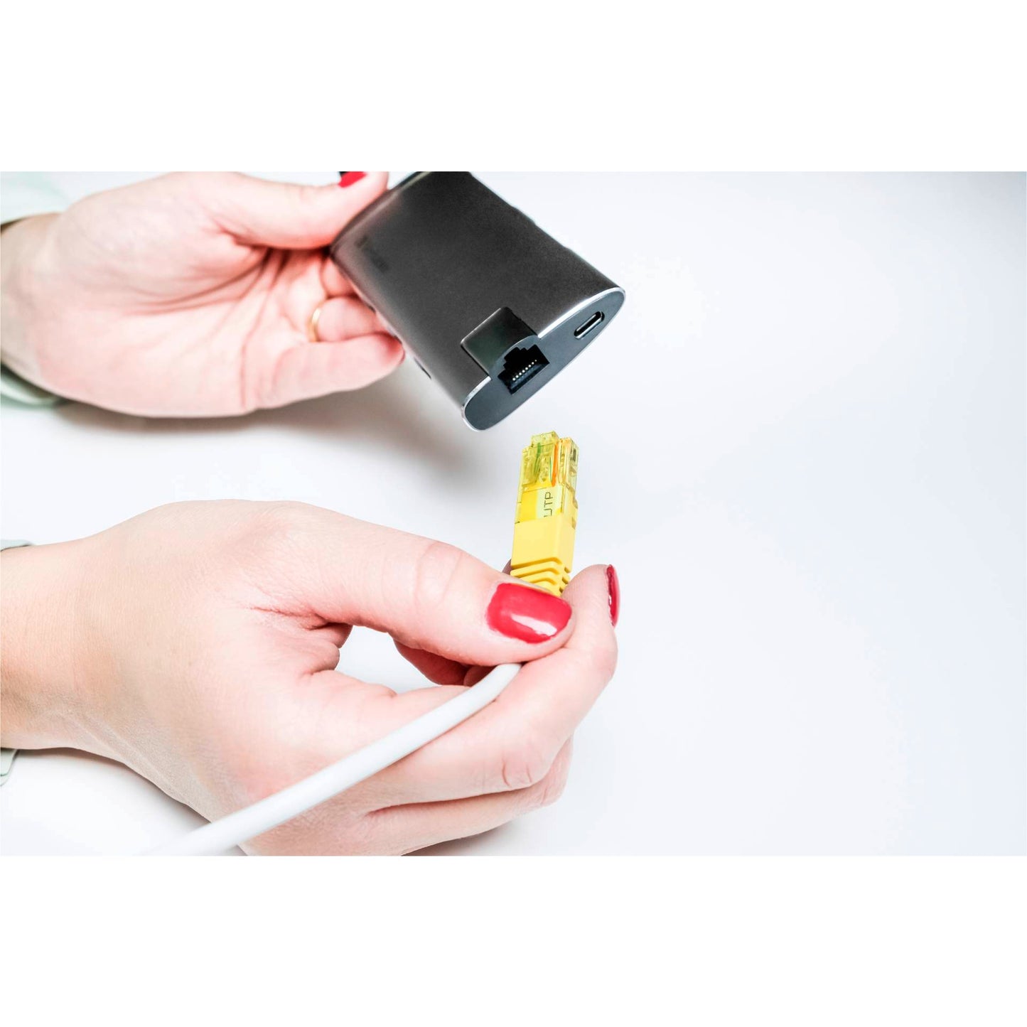 Verbatim USB-C Multiport Hub USB 3.0 HDMI Ethernet SD/microSD