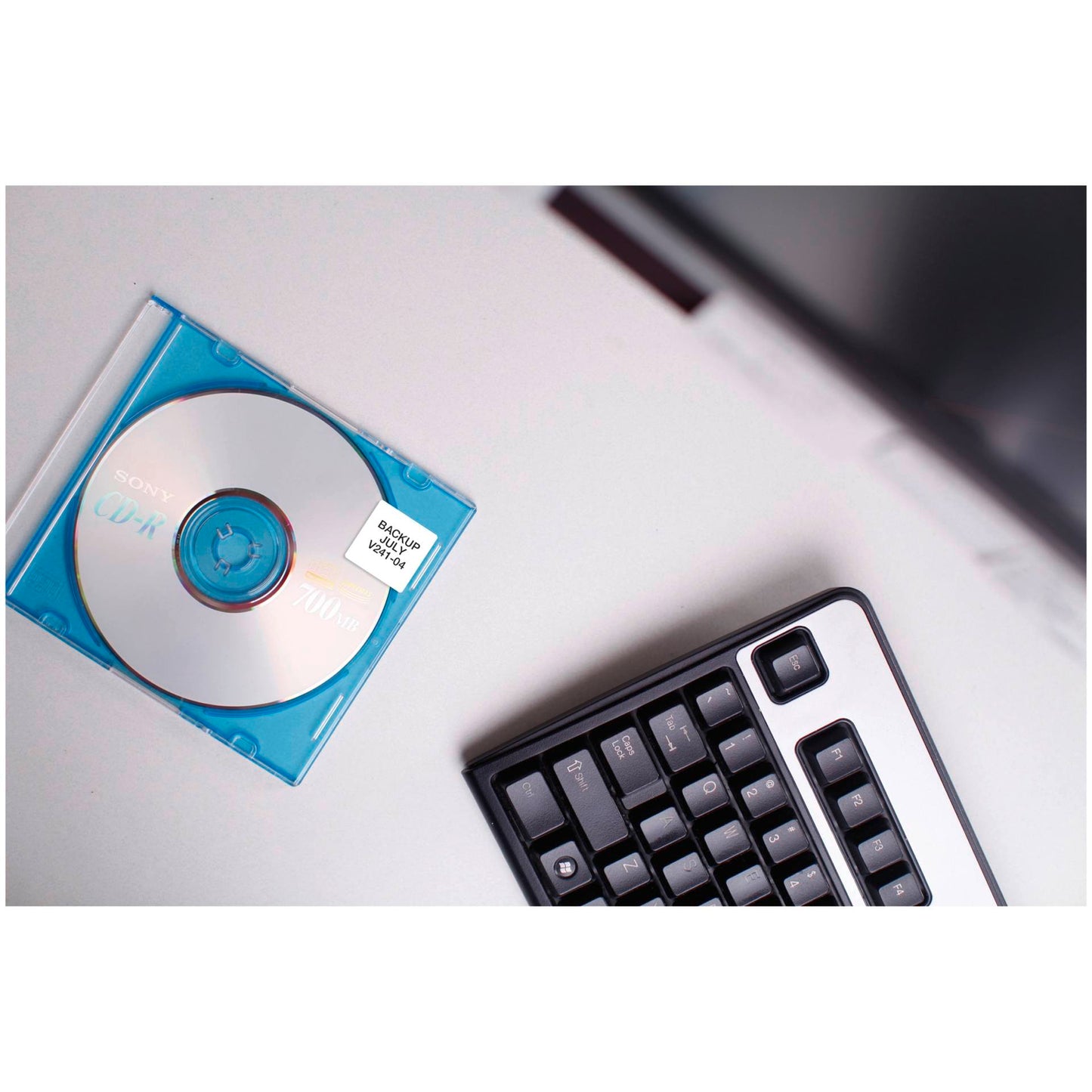 Dymo Square Multipurpose Labels 25 x 25 mm, 750 pcs.