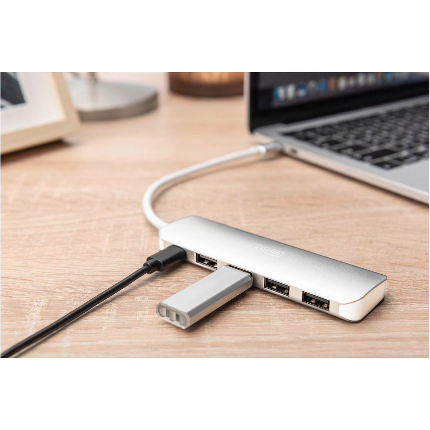 DIGITUS USB Type-C 4-Port Hub with PD              DA-70242-1