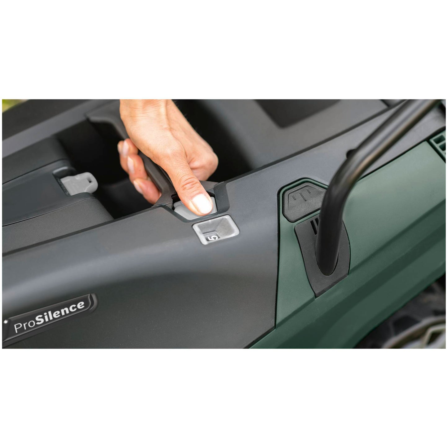 Bosch UniversalRotak 36-560 cordless lawn mower