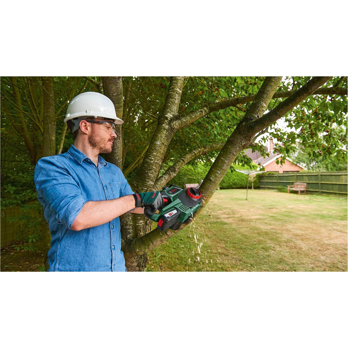 Bosch UniversalChain 18 Cordless Chainsaw   solo