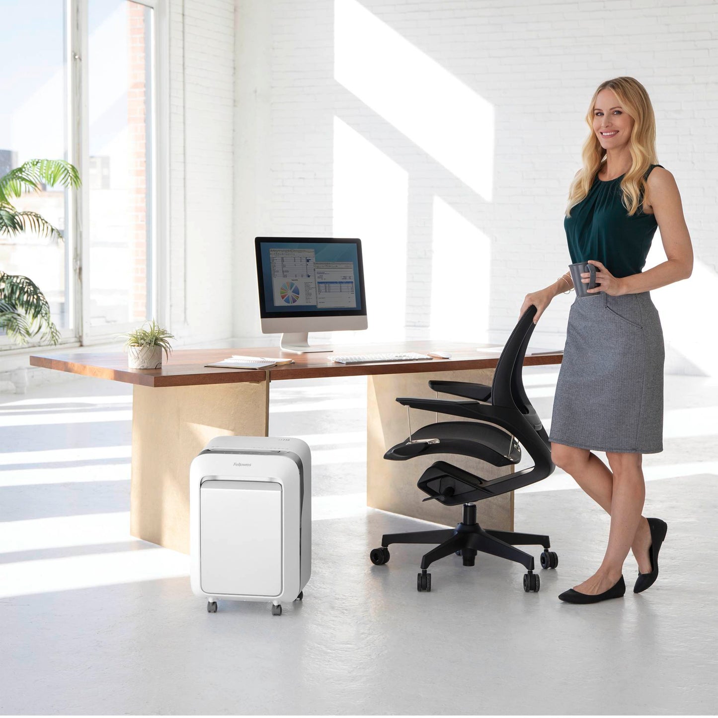 Fellowes Powershred LX 211 white (Micro Cut)