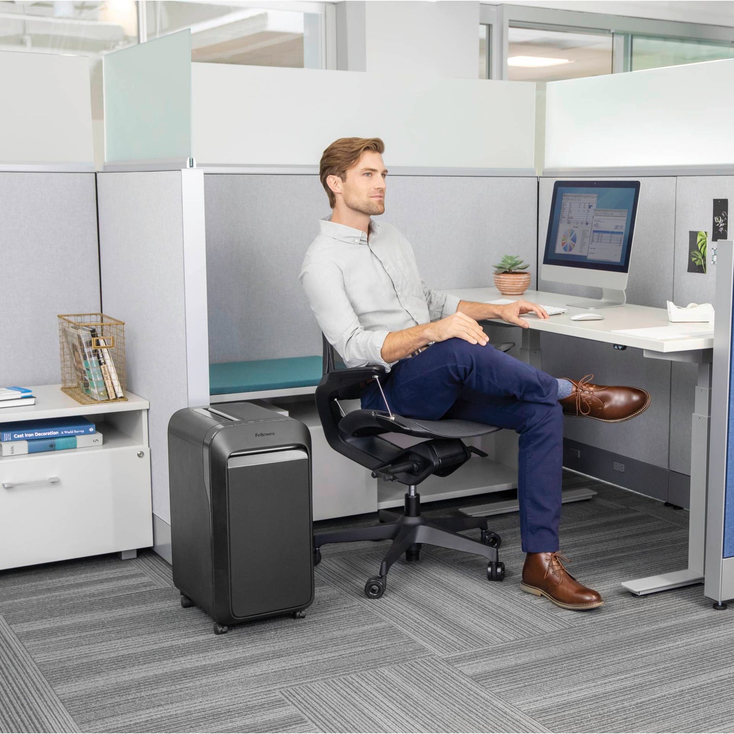 Fellowes Powershred LX 221 black (Micro Cut)