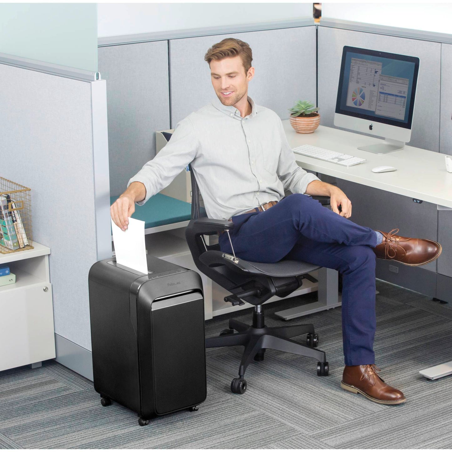 Fellowes Powershred LX 221 black (Micro Cut)