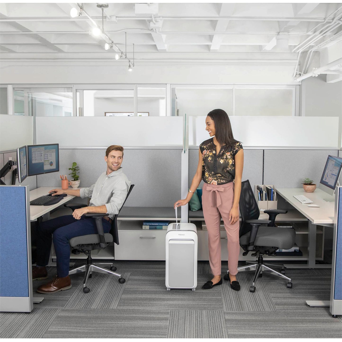 Fellowes Powershred LX 221 white (Micro Cut)