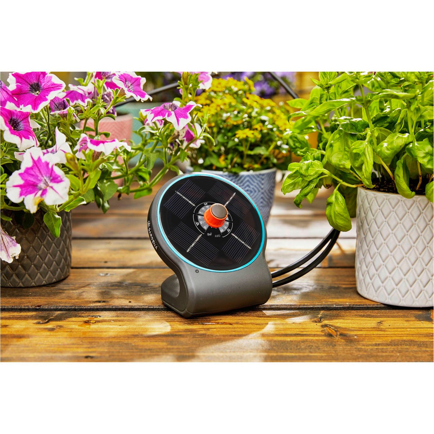 Gardena solar-powered irrigation aquaBloom Set