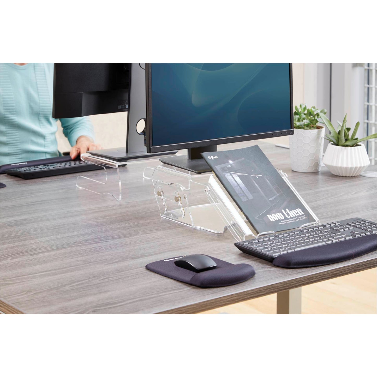 Fellowes Clarity adjustible Monitor lift w. Doc holder