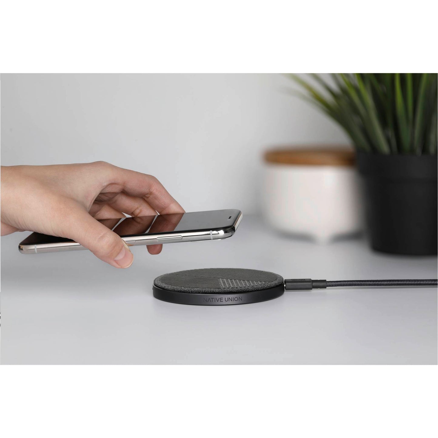 Native Union Drop 10W Wireless Charging Pad Slate Gray