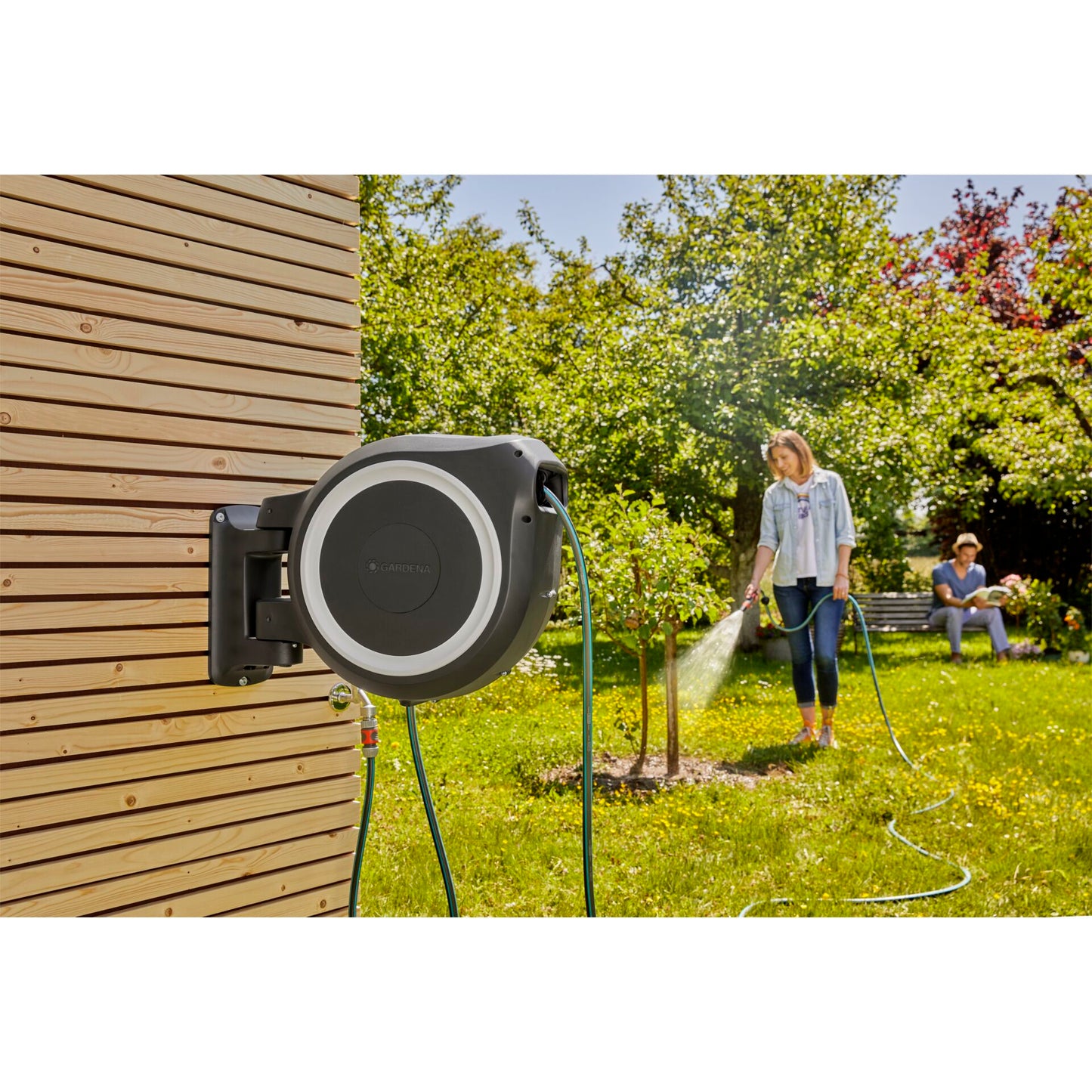 Gardena Wall-mounted Hose Box RollUp L (white) 30 m