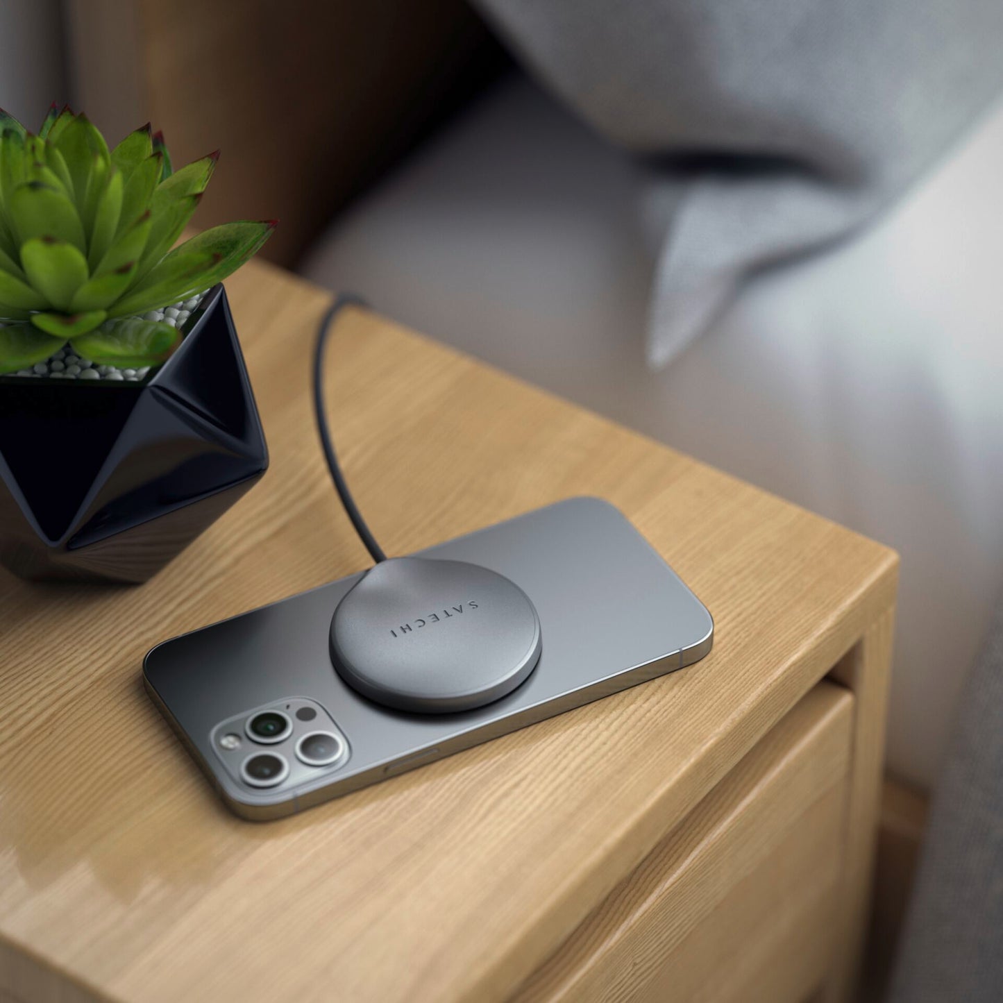 Satechi Magnetic Wireless Charging Cable space gray