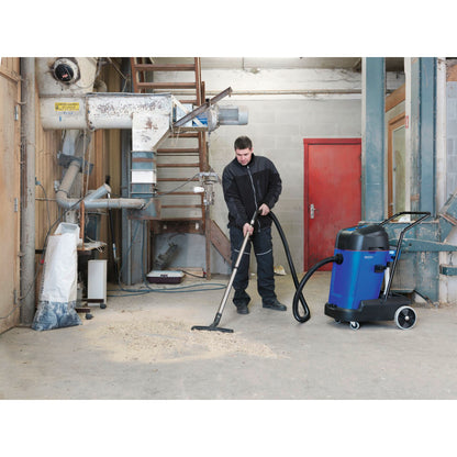 Nilfisk MAXXI II 55-2WD Wet & Dry Vacuum Cleaner