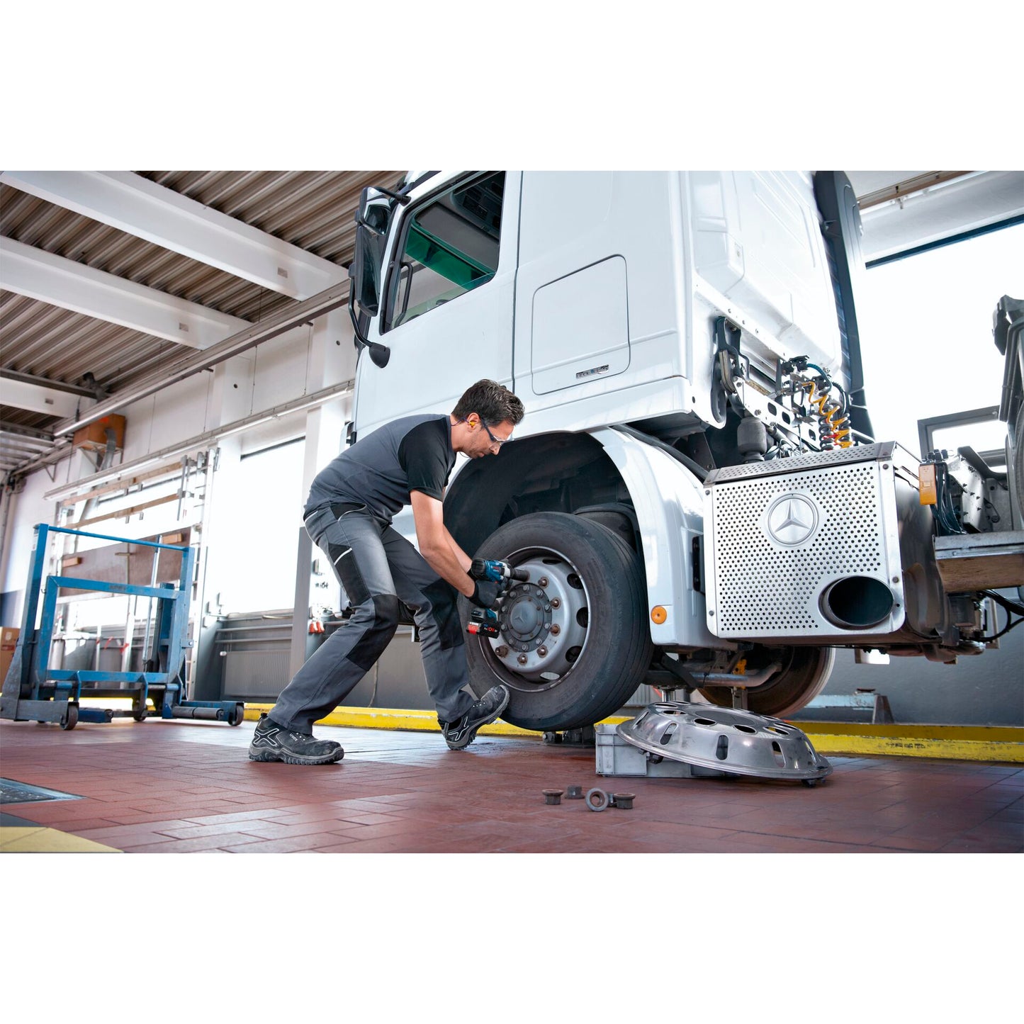 Bosch GDS 18V-1050 H L-BOXX Cordless Impact Driver