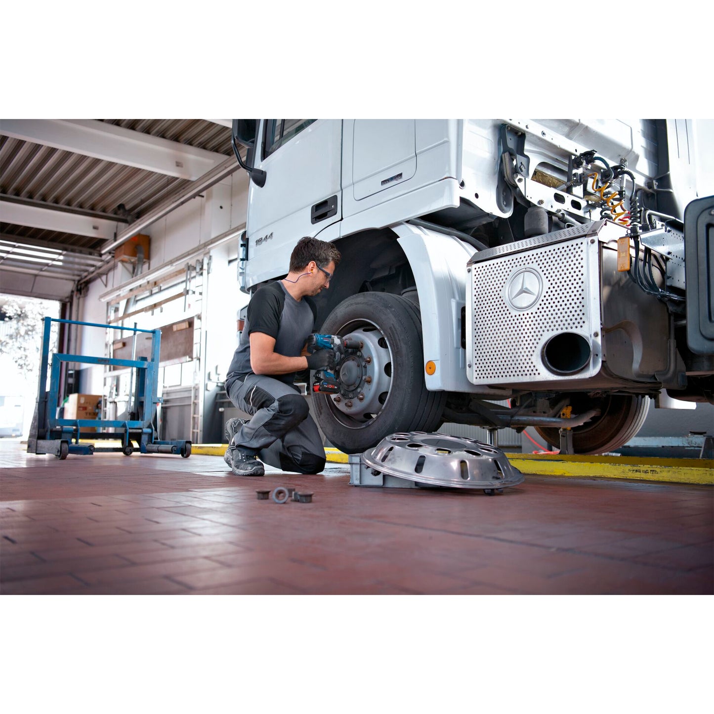 Bosch GDS 18V-1050 H Kit L-BOXX Cordless Impact Driver