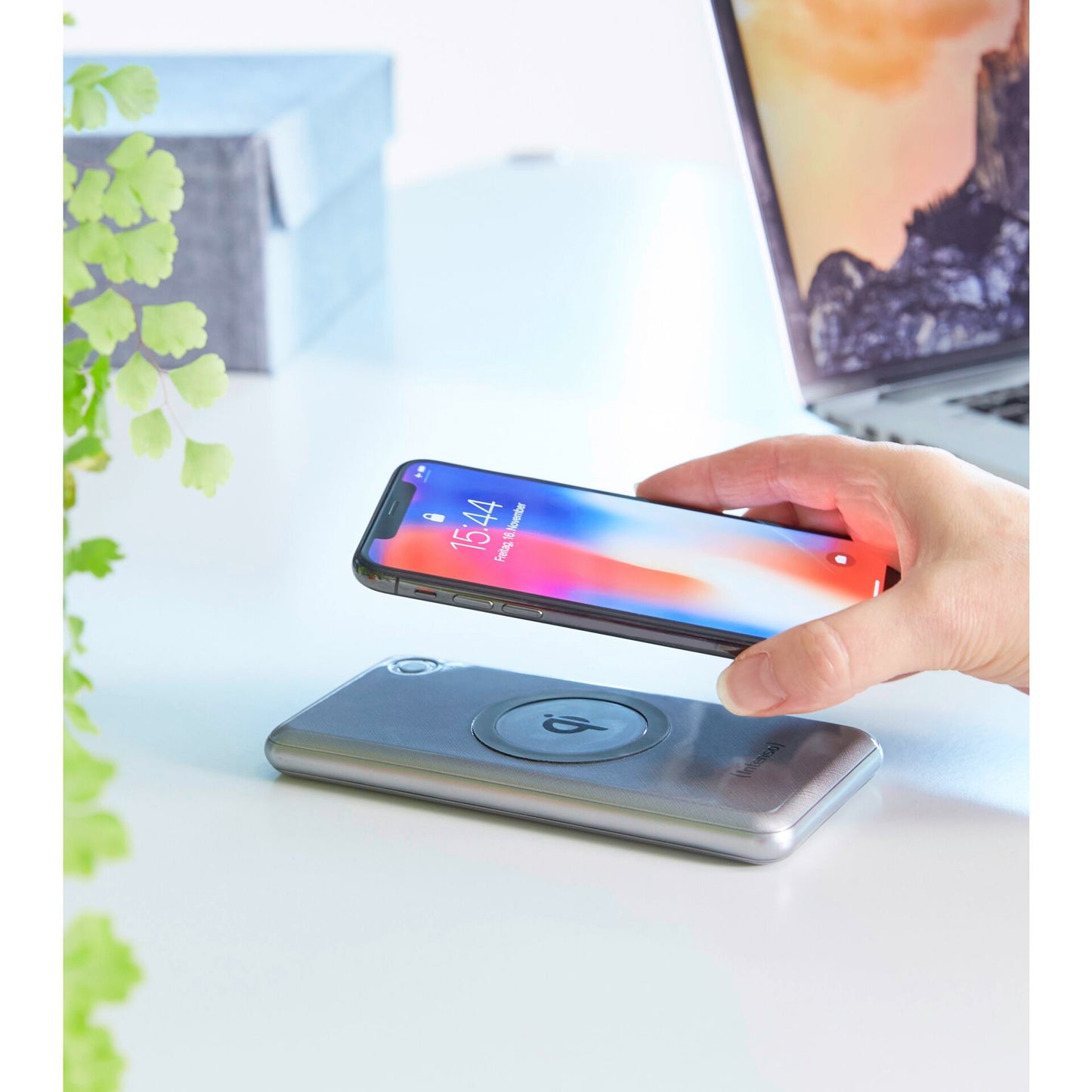 Intenso Powerbank WPD10000 silver incl. Wireless Charger