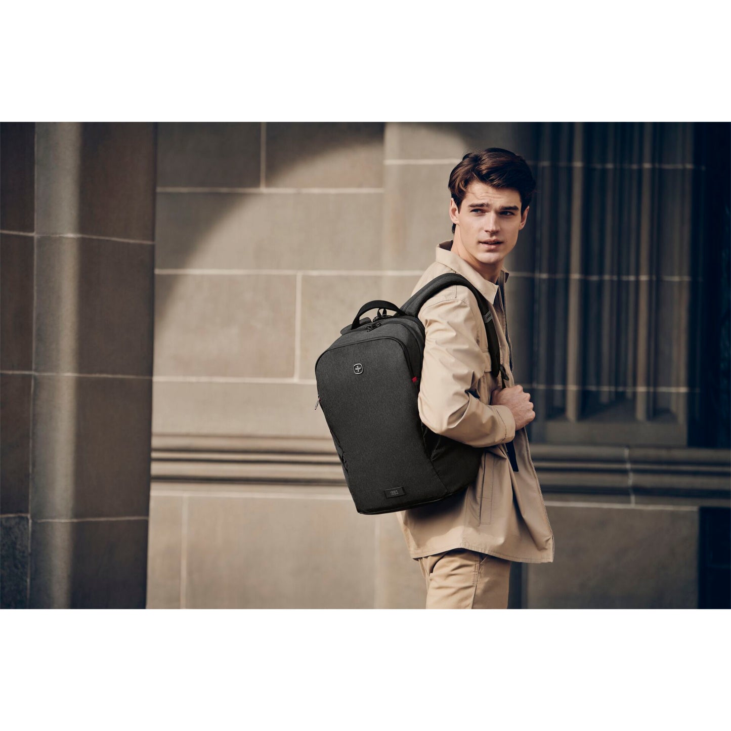 Wenger MX Light Laptop Backpack incl. Tablet Compartm. 16  grey