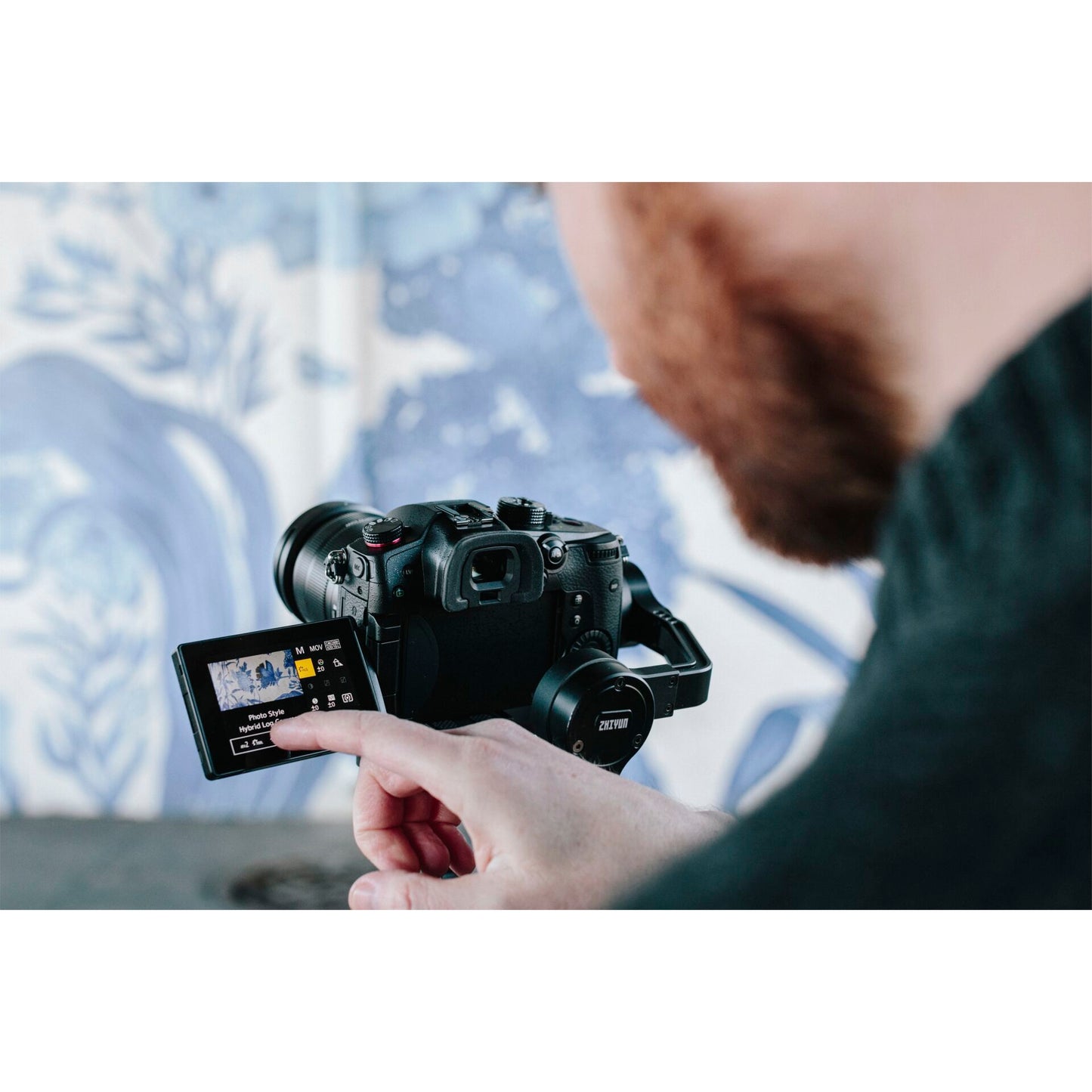 Panasonic Lumix GH5 II Kit with Leica ES 2,8-4,0/12-60 OIS
