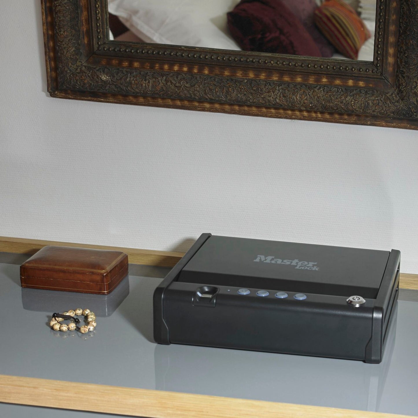 Master Lock Small Safe MLD08EB biometric lock