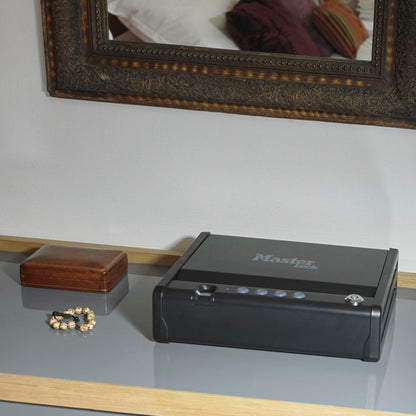 Master Lock Small Safe MLD08EB biometric lock