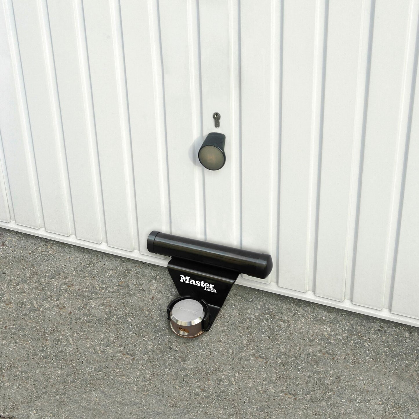 Master Lock Door Lock Garage Protection  1488EURDAT