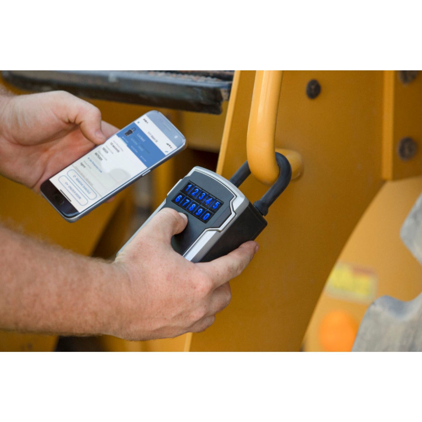 Master Lock Key Safe Bluetooth with Shackle 5440EURD