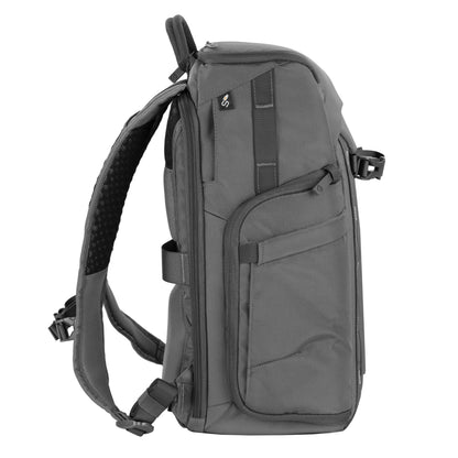 Vanguard VEO Adaptor R44 grey Backpack with USB-A