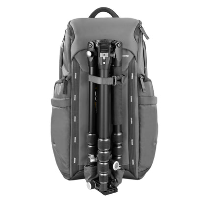 Vanguard VEO Adaptor R48 grey Backpack with USB-A