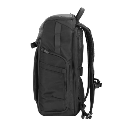 Vanguard VEO Adaptor R48 black Backpack with USB-A