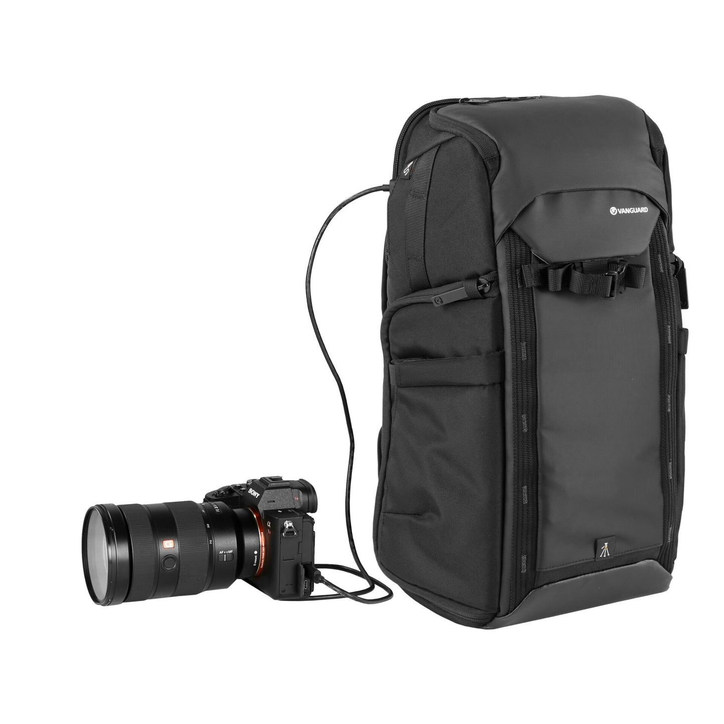 Vanguard VEO Adaptor R48 black Backpack with USB-A