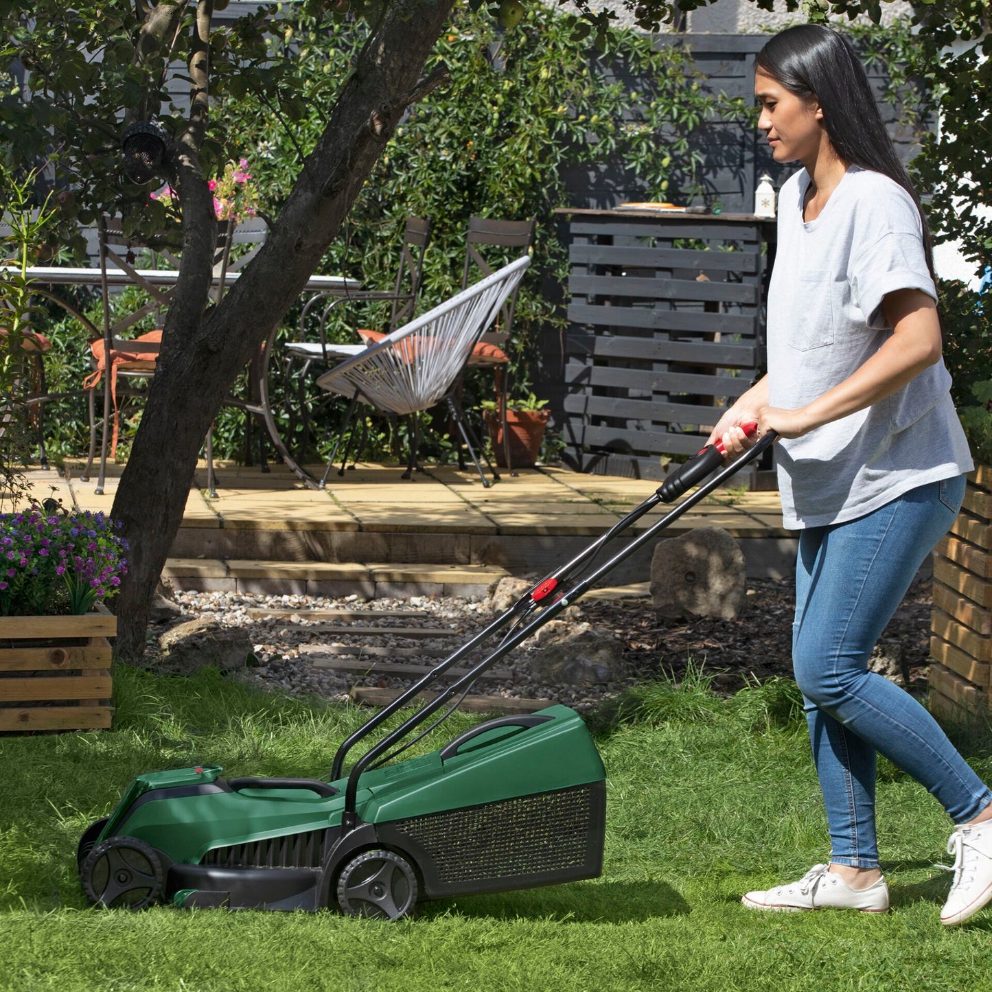 Bosch Easy Mower 18V-32-200 cordless lawn mower