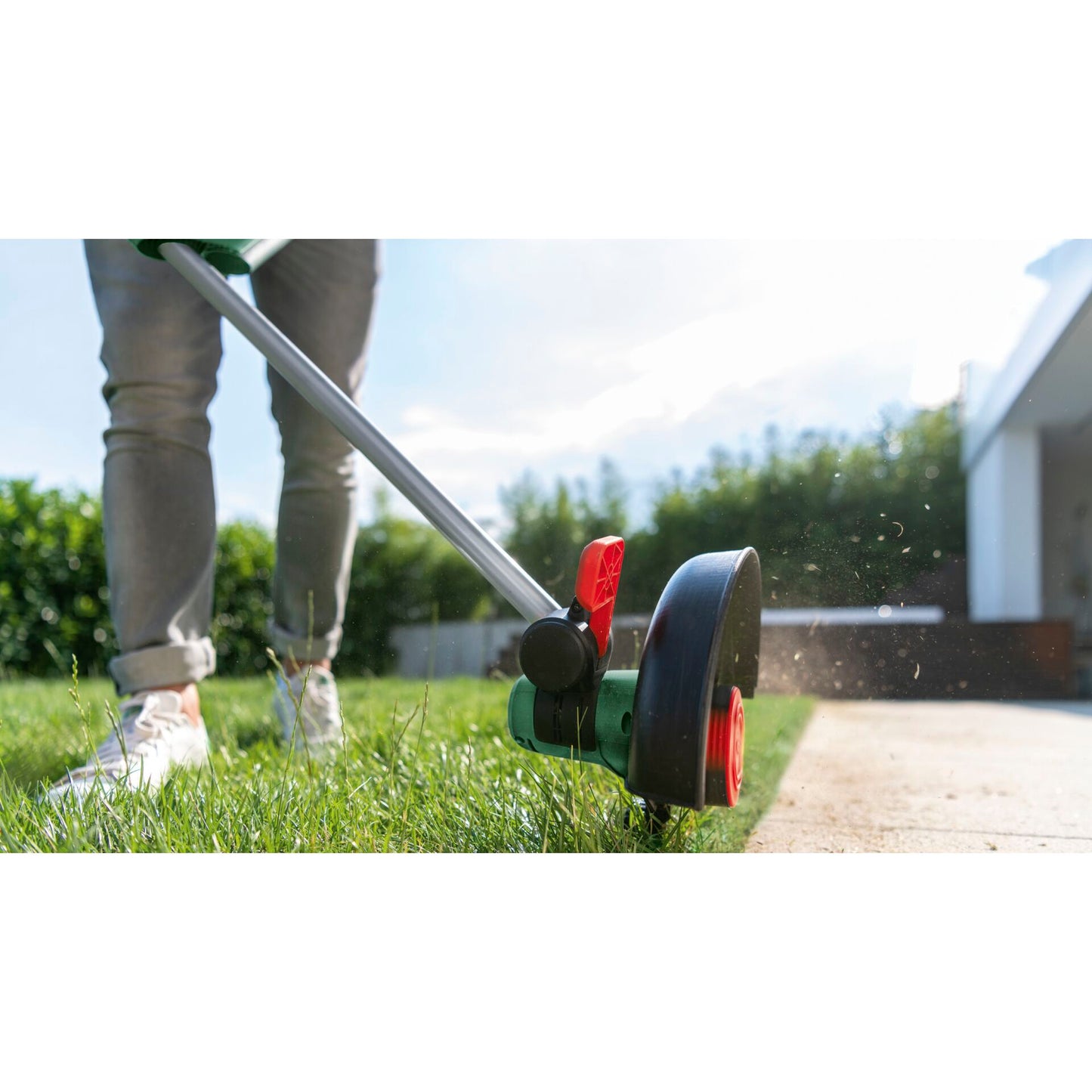 Bosch UniversalGrassCut 18-260 Cordless Grass Trimmer solo