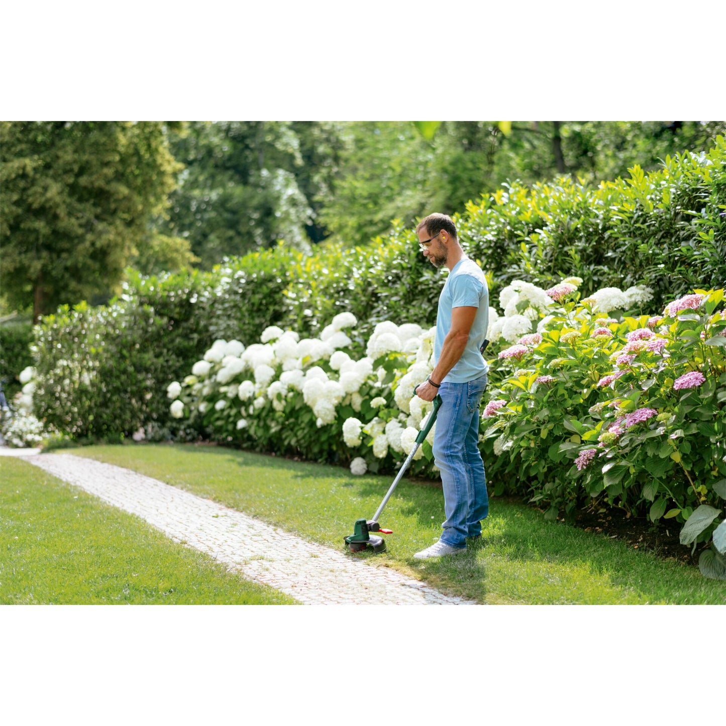 Bosch UniversalGrassCut 18 solo