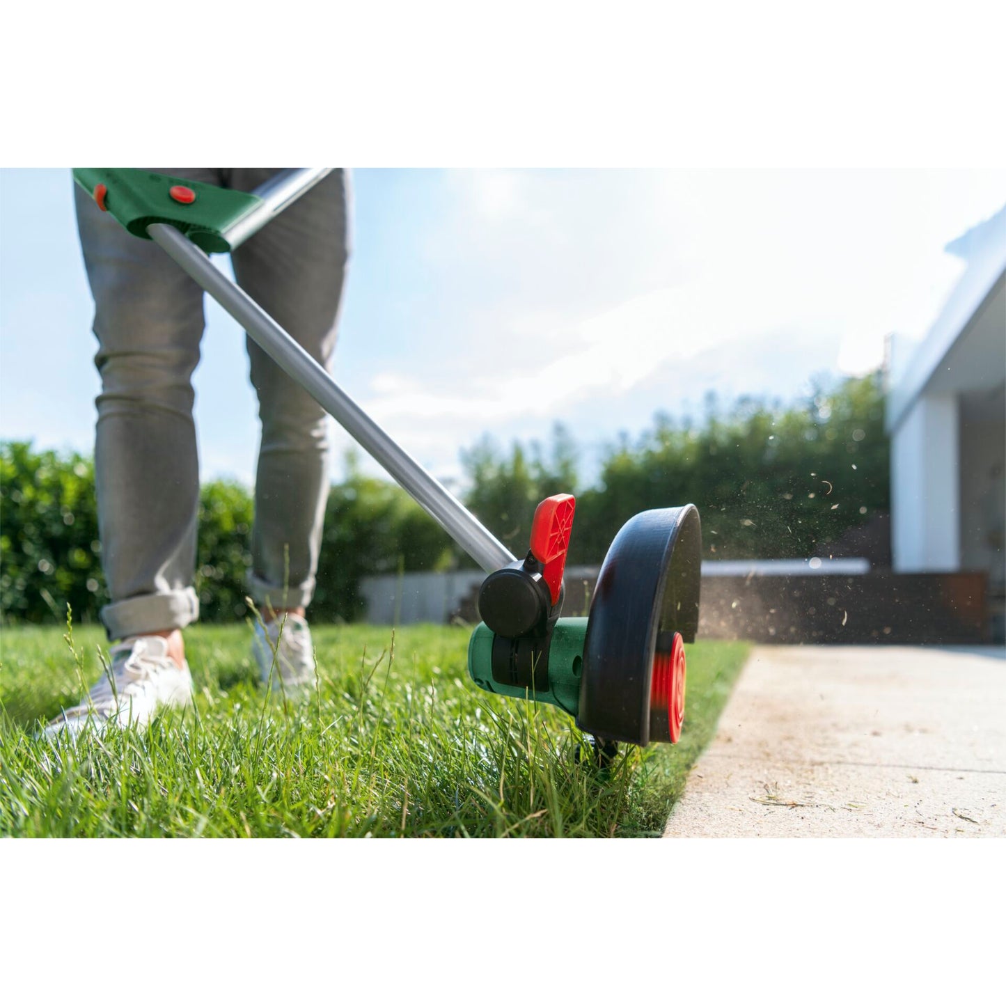 Bosch UniversalGrassCut 18 solo