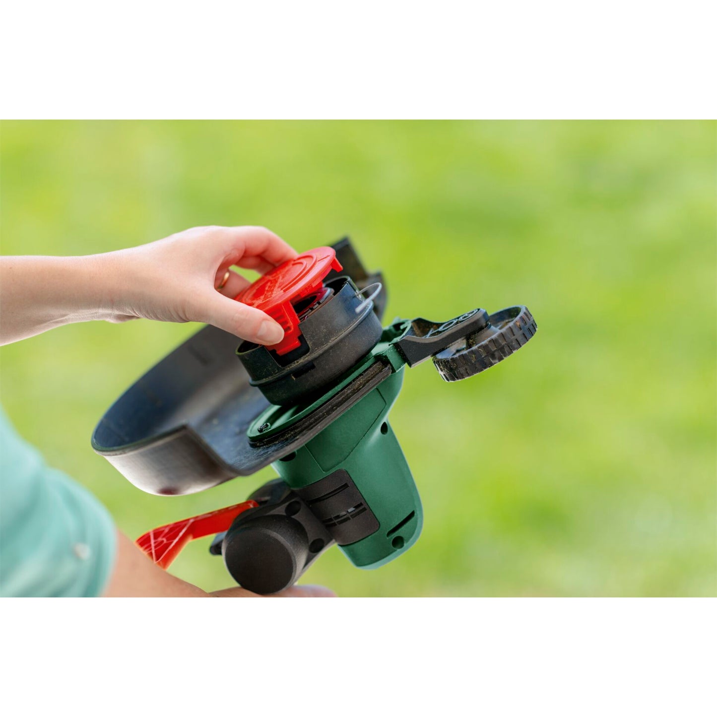 Bosch UniversalGrassCut 18 solo