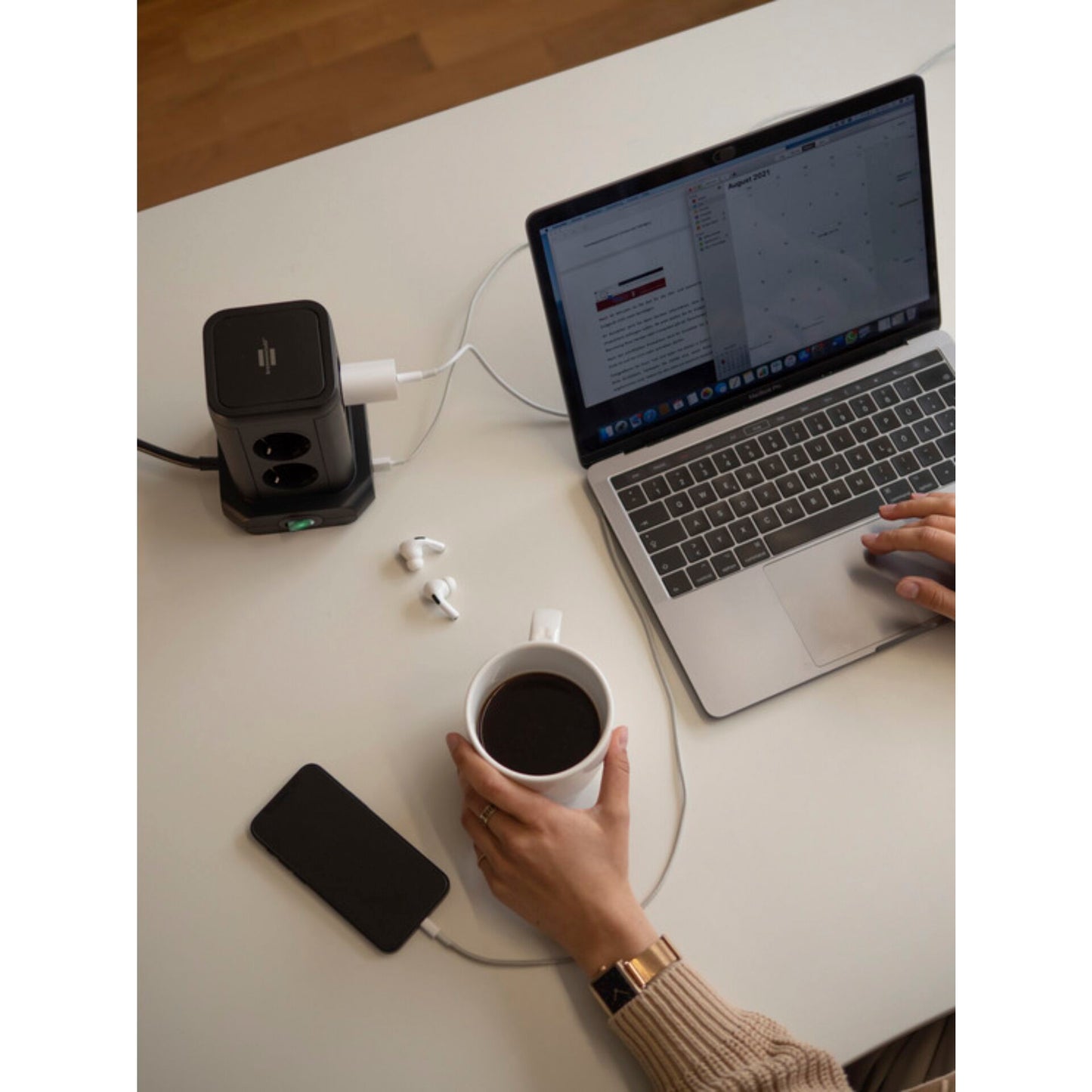 Brennenstuhl Socket Tower 8-fold with 4 USB 2m    black