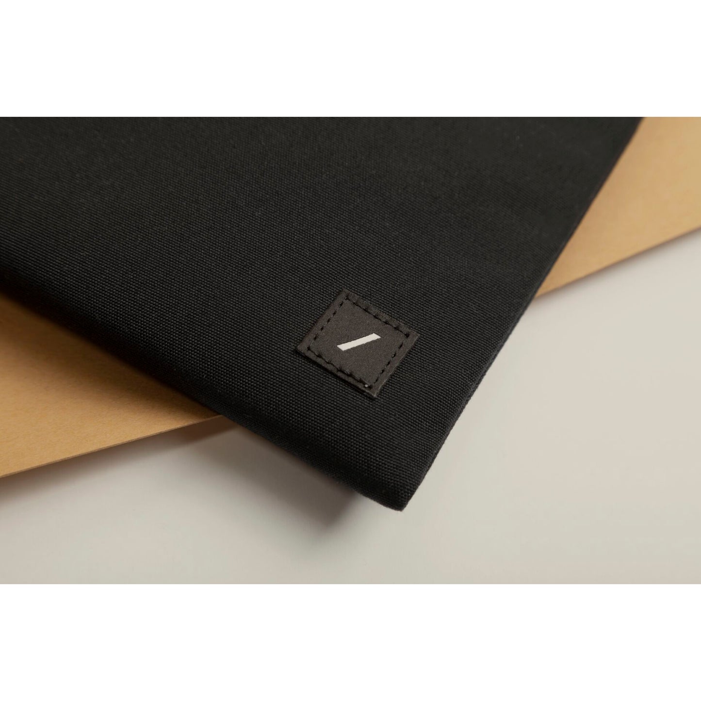 Native Union W.F.A. Sleeve for MacBook 14  Black