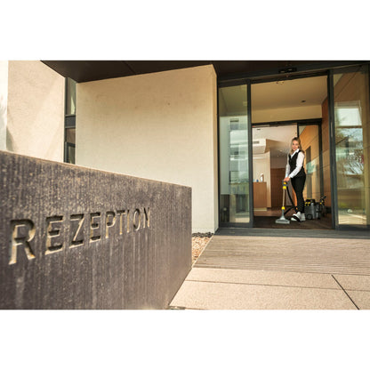 Kärcher Puzzi 9/1 Bp Adv Spray Extraction Cleaner