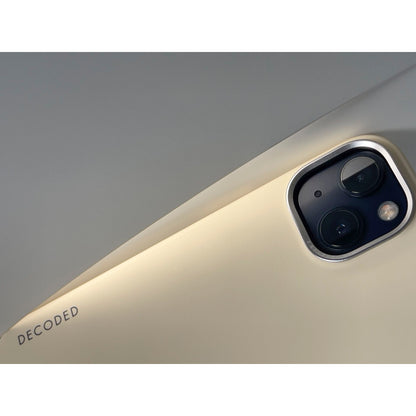 Decoded AntiMicrobial Silicone Backcover iP 14 Plus Sweet Corn