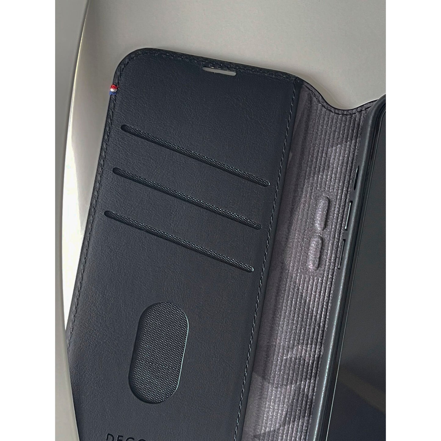 Decoded Leather Detachable Wallet iPhone 14 Pro Max Black