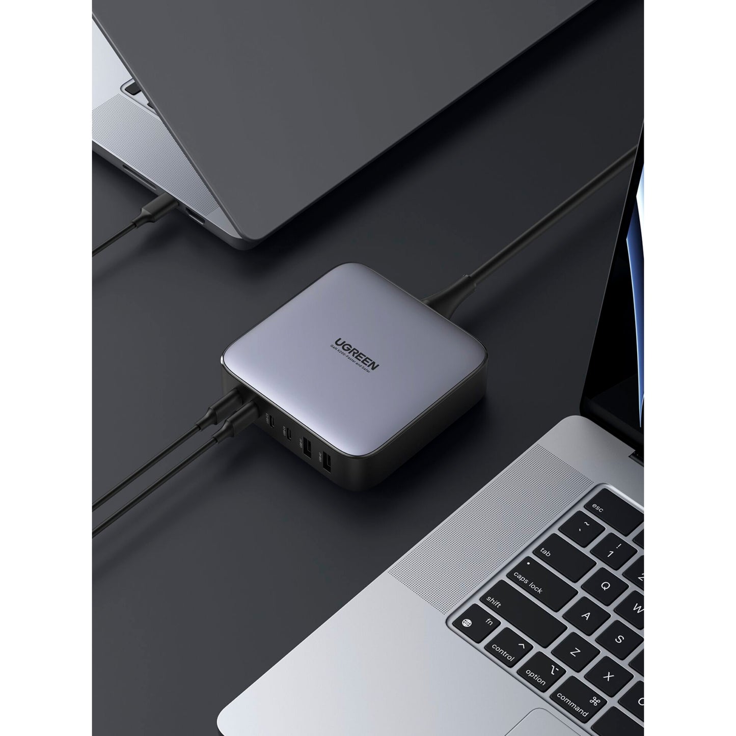 UGREEN 2USB-A+4USB-C 200W Desktop Fast Charger