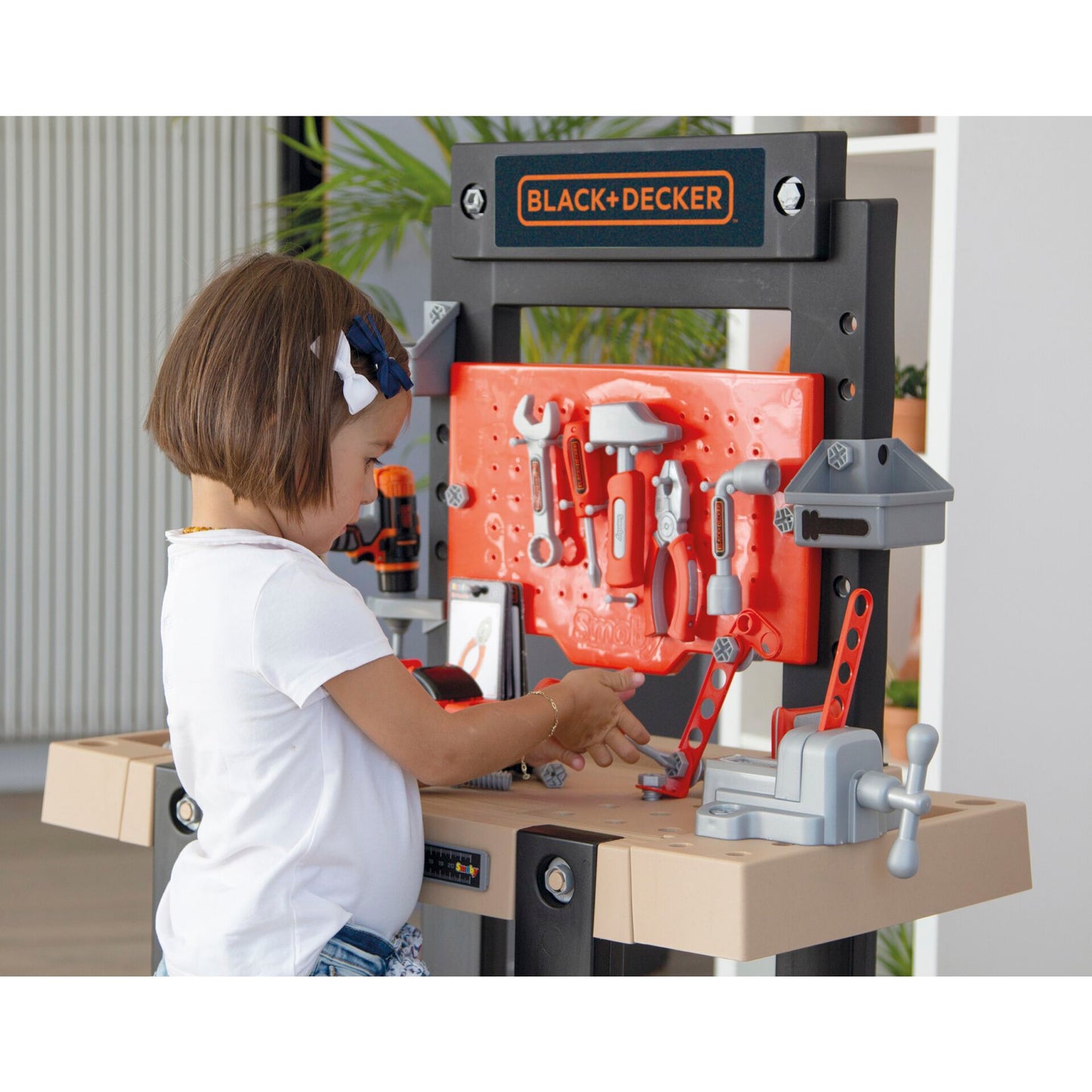 Smoby Black & Decker Center Workbench     Model 2022