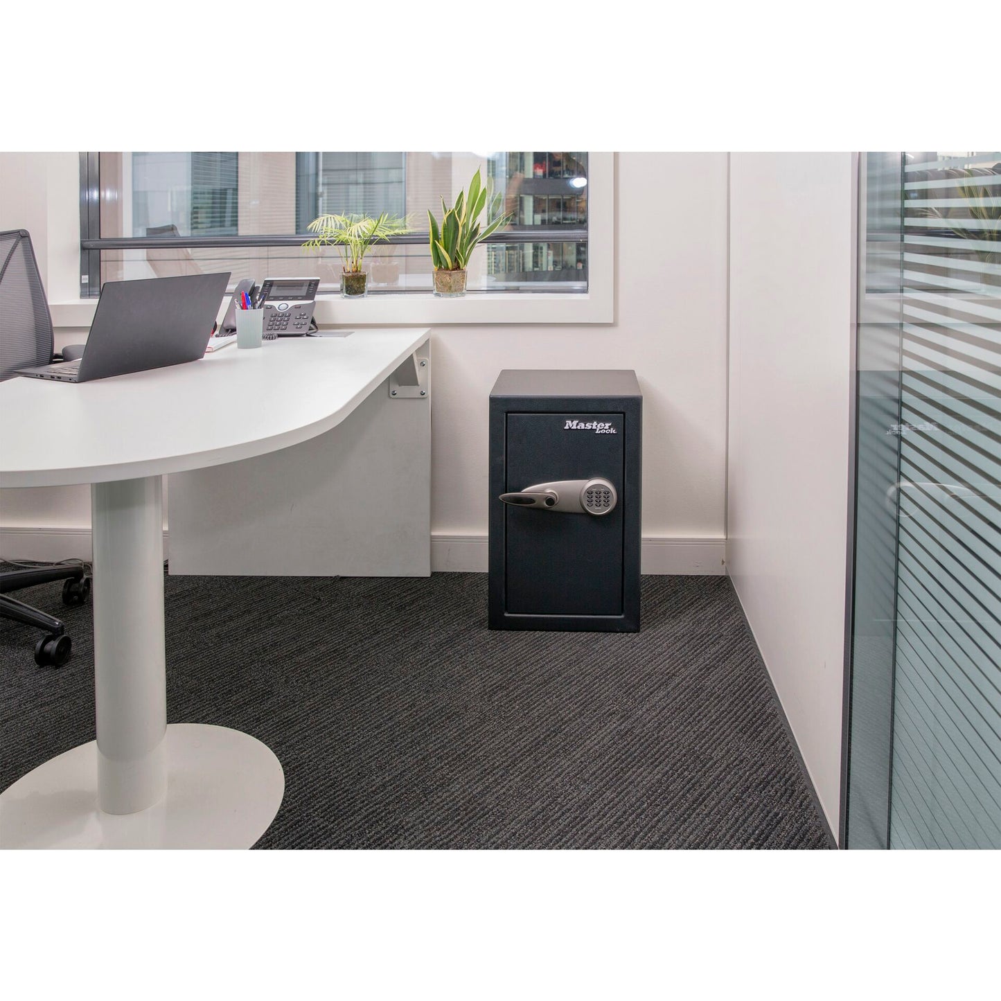 Master Lock High Security Digital XL Safe         T6-331ML