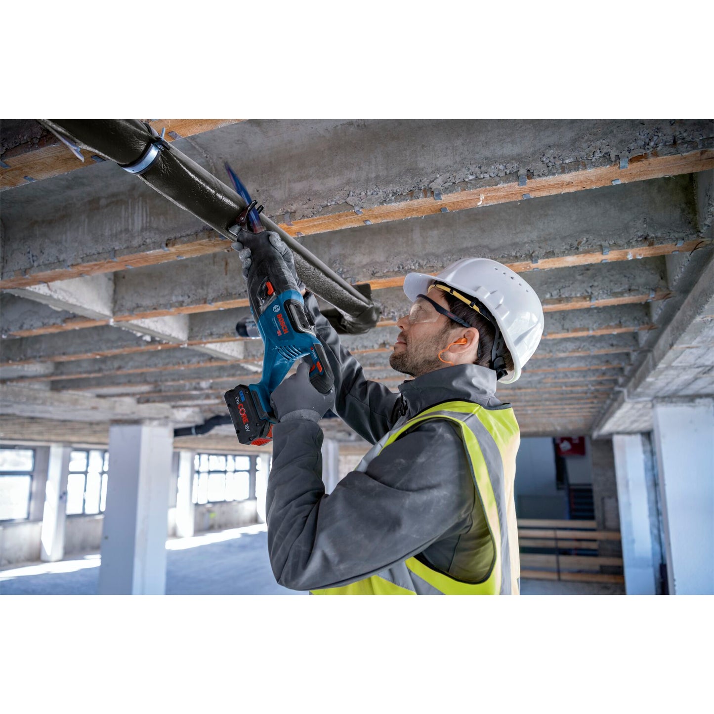 Bosch GSA 18V-28 Cordless Saber Saw