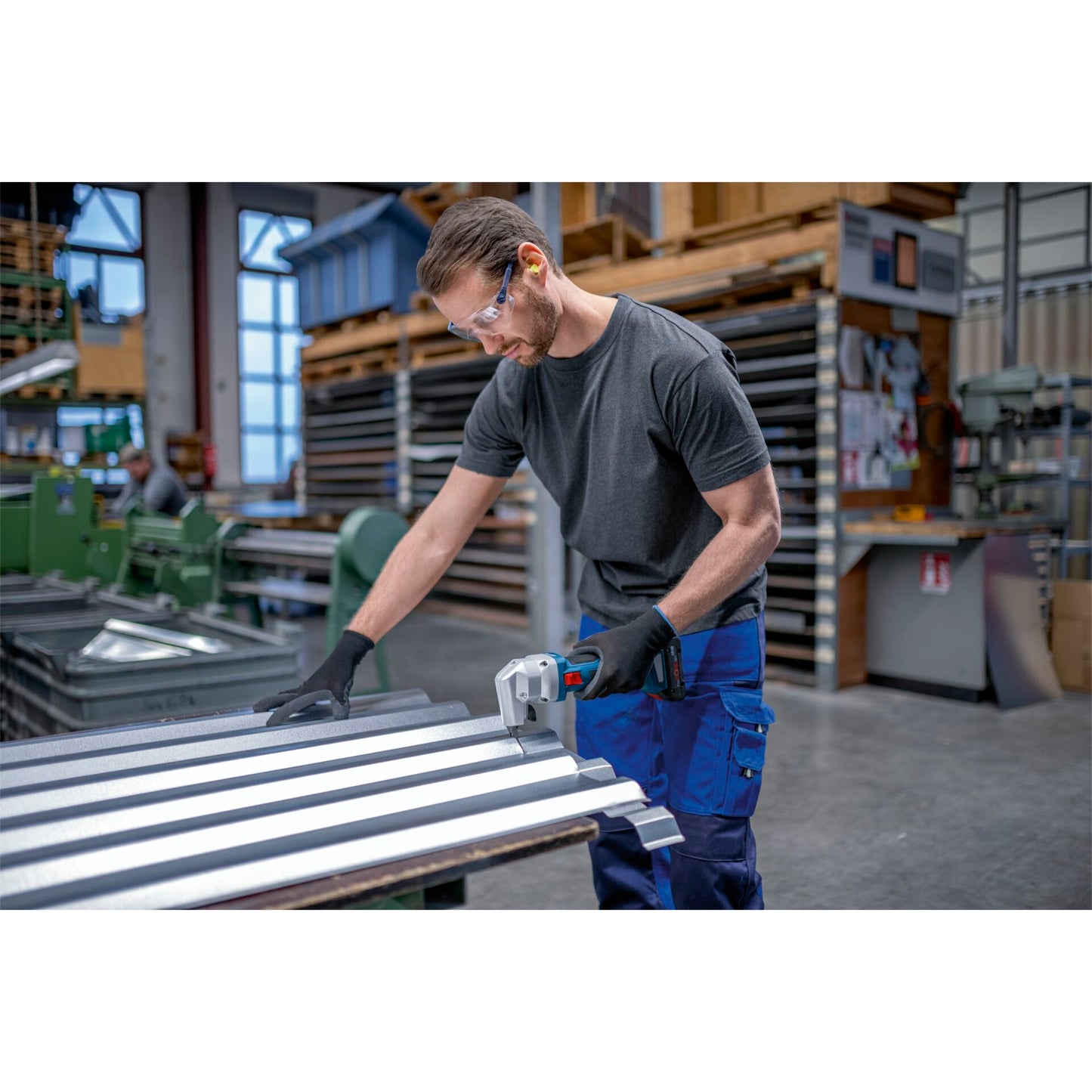 Bosch GNA 18V-16 E Cordless Nailer
