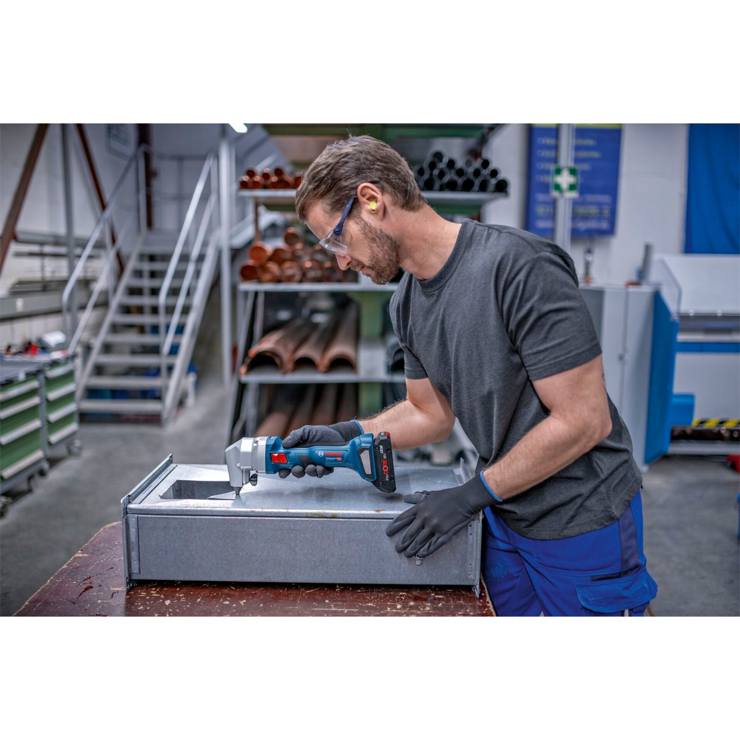 Bosch GNA 18V-16 E Cordless Nailer