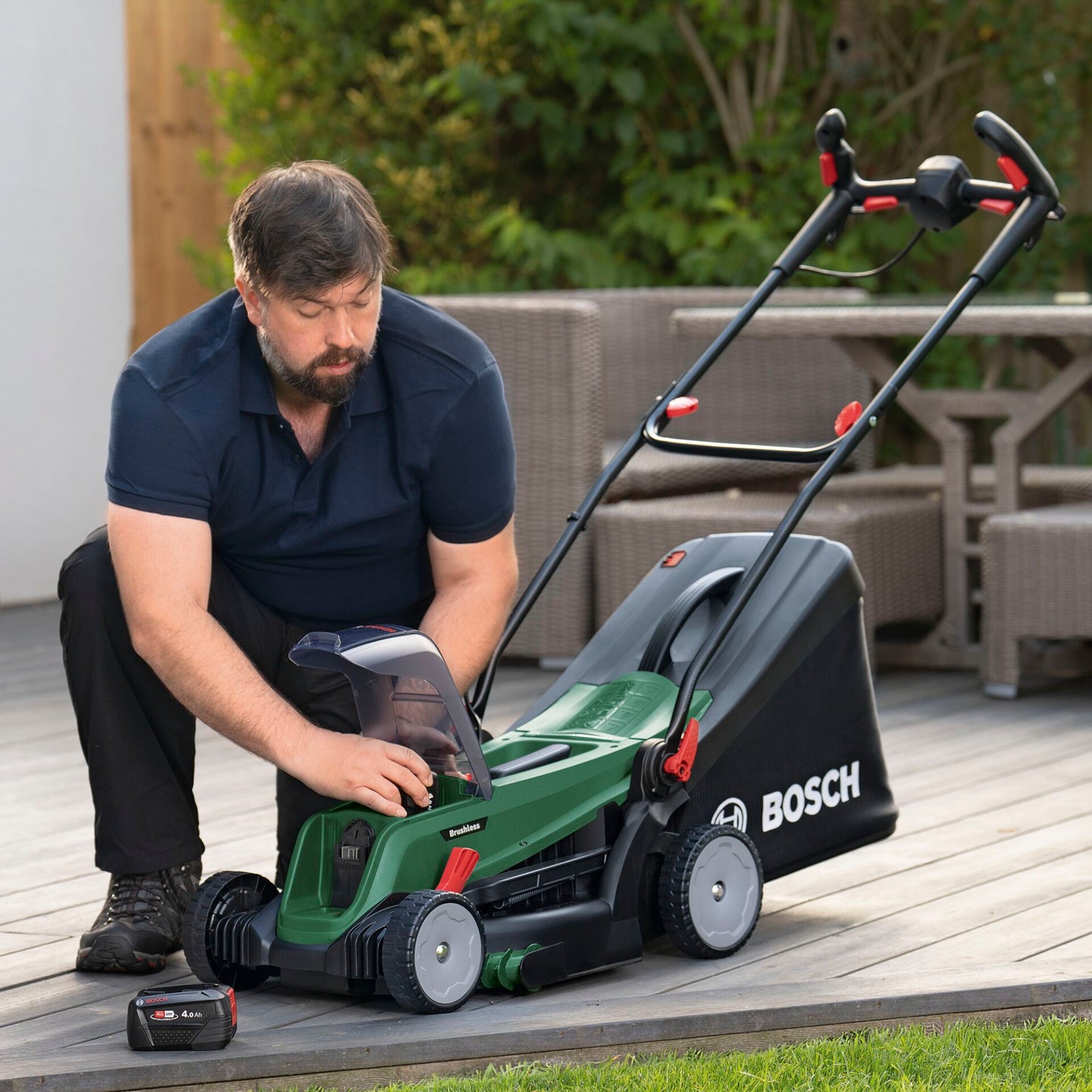 Bosch UniversalRotak 18V-37-550 cordless lawn mower