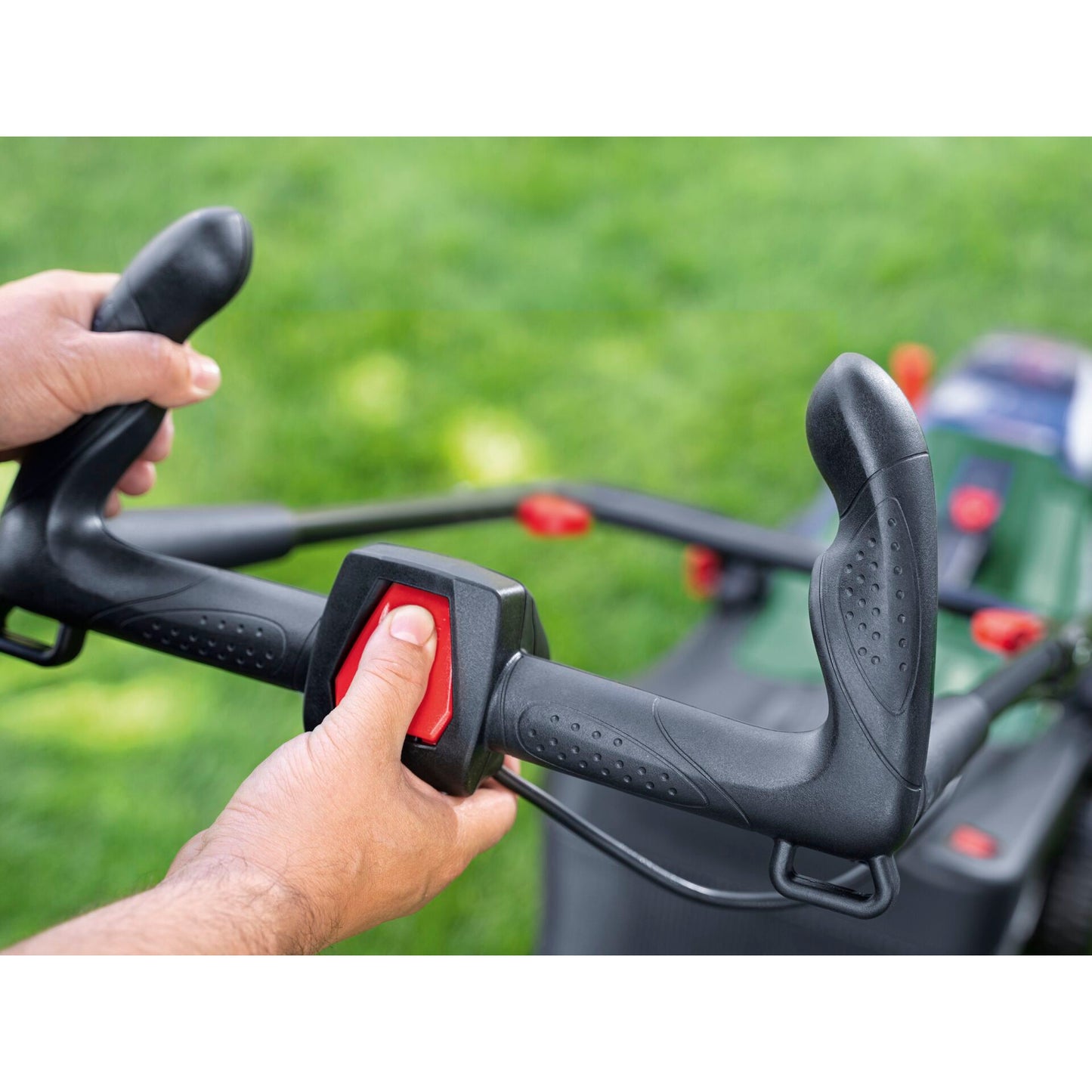 Bosch UniversalRotak 18V-37-550 cordless lawn mower solo