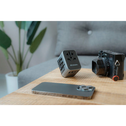 Verbatim Uni.Travel Adapt.UTA-03 USB-C 30W 2xUSB-C 2xUSB-A  49545