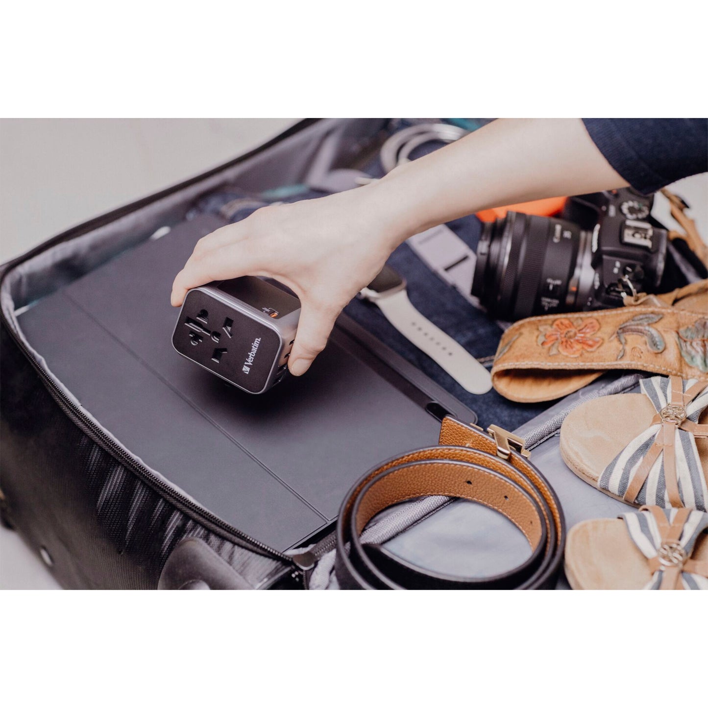 Verbatim Uni.Travel Adapt.UTA-03 USB-C 30W 2xUSB-C 2xUSB-A  49545