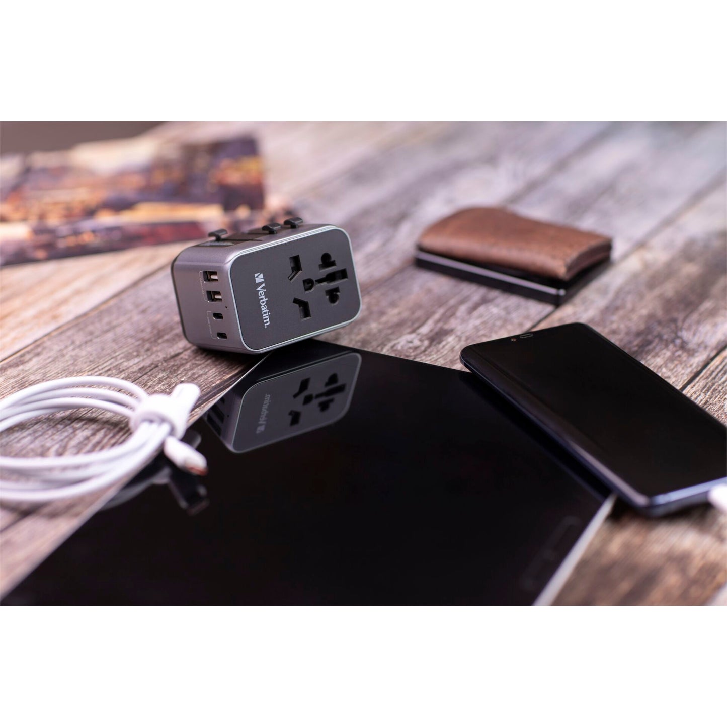 Verbatim Uni.Travel Adapt.UTA-03 USB-C 30W 2xUSB-C 2xUSB-A  49545