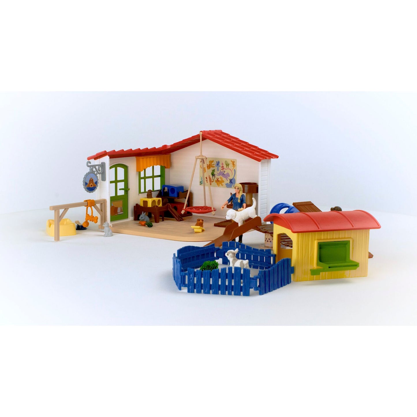 SChleich Farm World     42607 Pet Hotel
